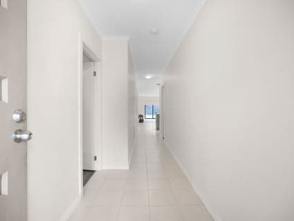 21 Clematis Crescent, Manor Lakes - Thumbnail 3