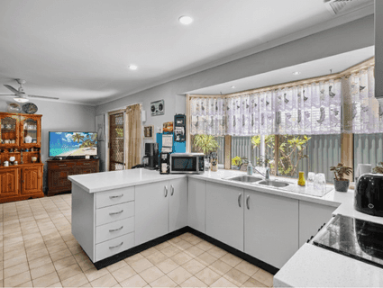 24 Vidler Court, Landsborough - Thumbnail 5