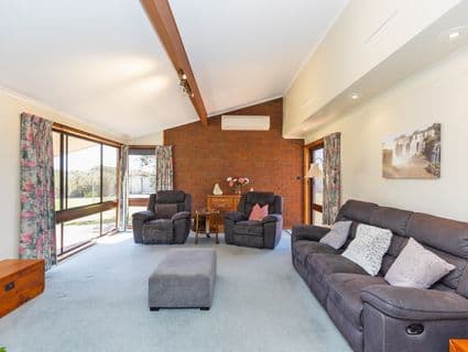 10 Oswin Road, Beverford - Thumbnail 4