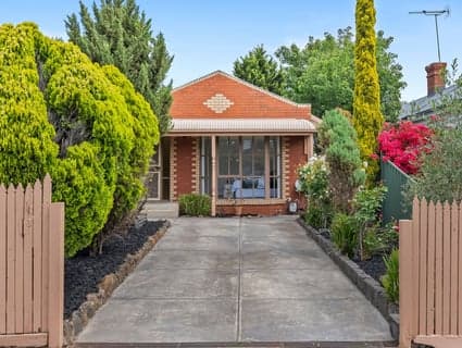3/21 Passfield Street, Brunswick West - Image 1