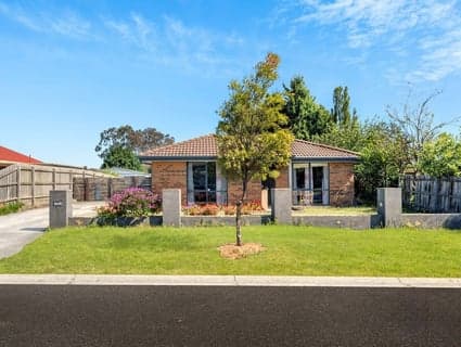 404, Cranbourne North - Image 1