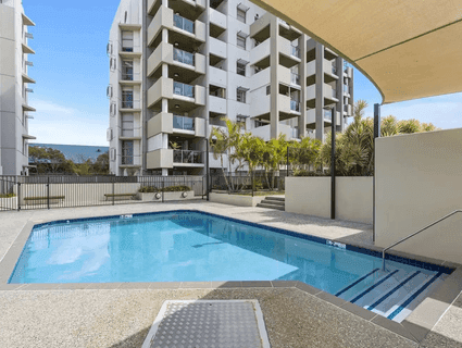 404, Helensvale - Image 1