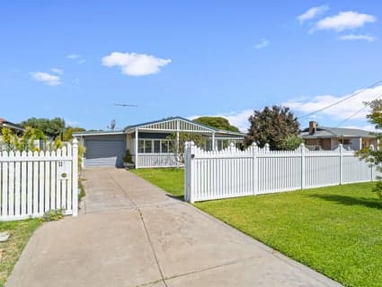 11 Hickman Road, Silver Sands - Thumbnail 2
