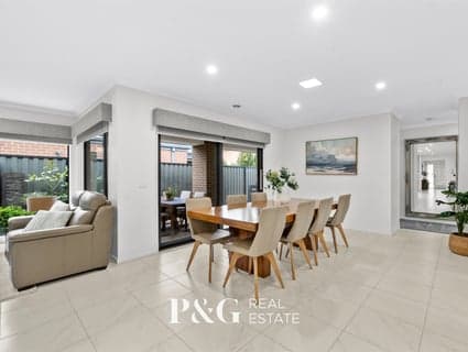 18 Marblelight Way, Clyde North - Thumbnail 4