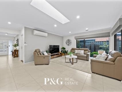 18 Marblelight Way, Clyde North - Thumbnail 5