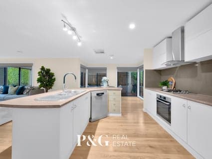 4 Osmington Circle, Narre Warren South - Thumbnail 5