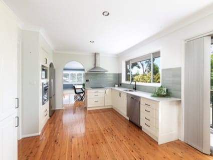 12 Peebles Avenue, Kirrawee - Thumbnail 5