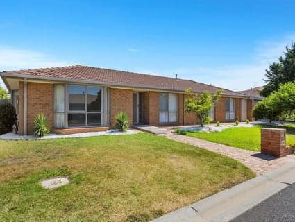 404, Cranbourne North - Image 1