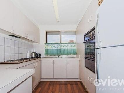 38 Silvereye Crescent, Werribee - Thumbnail 2