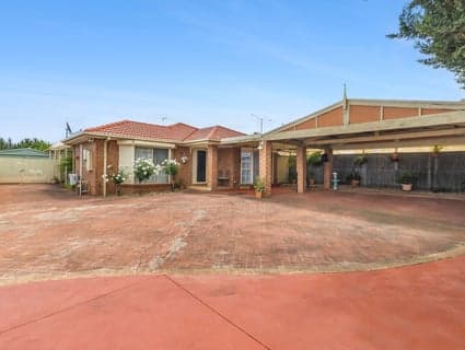 9 Leslie Court, Hillside - Thumbnail 2