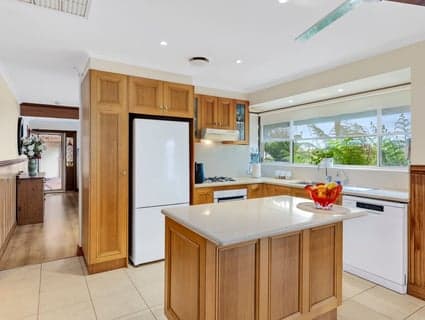 9 Leslie Court, Hillside - Thumbnail 8