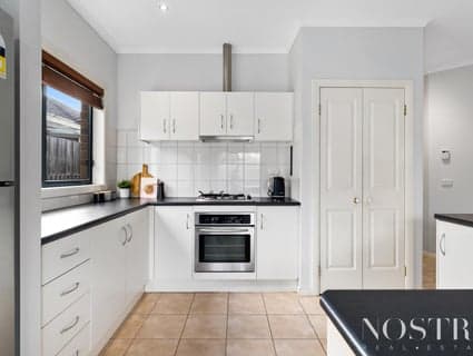 16 Xavier Way, South Morang - Thumbnail 4