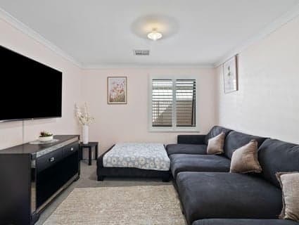 4 Buttermere Approach, Waikiki - Thumbnail 8