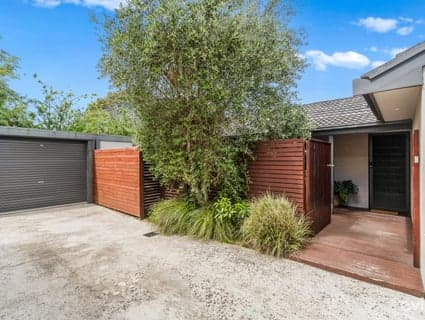12 Eramosa Road West, Somerville - Thumbnail 2