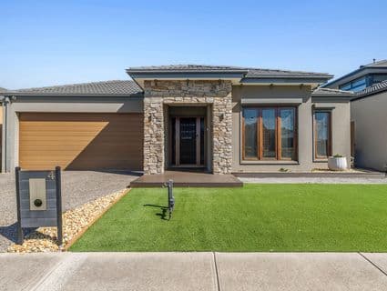 4 Auden Lane, Fraser Rise - Image 1