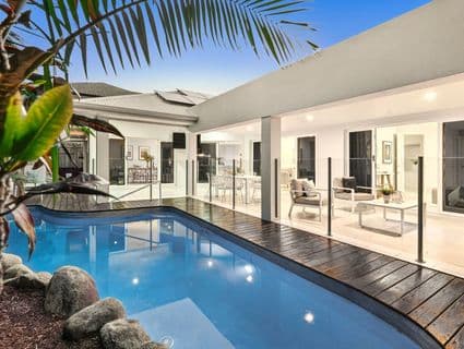 17 Greenside Court, Peregian Springs - Image 1