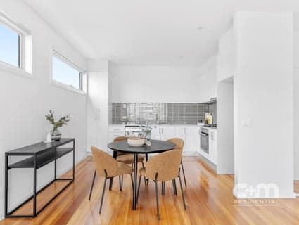 2/33 View Street, Pascoe Vale - Thumbnail 4