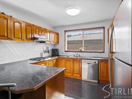 24 Comte Close, Cranbourne West - Thumbnail 2