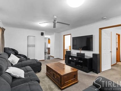 24 Comte Close, Cranbourne West - Thumbnail 5