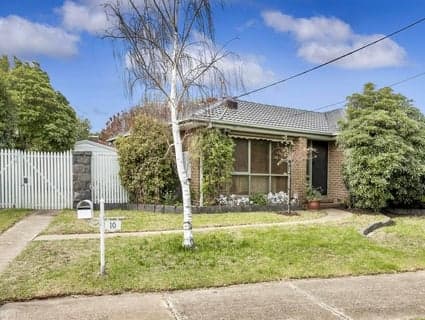404, Werribee - Image 1