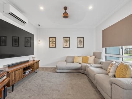 6 Sunburst Street, Mount Low - Thumbnail 3
