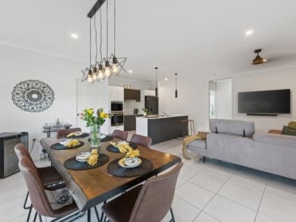 6 Sunburst Street, Mount Low - Thumbnail 7