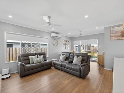 41 Tiwi Bend, Burdell - Thumbnail 2