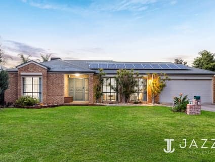 7 Fullard Close, Point Cook - Image 1