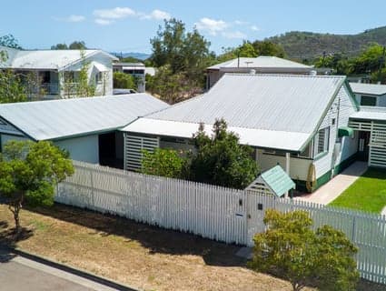 11 Carrington Street, West End - Image 1