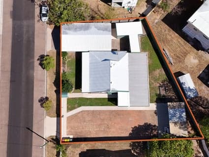 11 Carrington Street, West End - Thumbnail 2