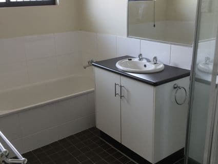 18 Mirrakma Crescent, Lyons - Thumbnail 8