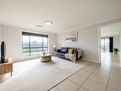 8 Ashlundie Crescent, Dubbo - Thumbnail 2