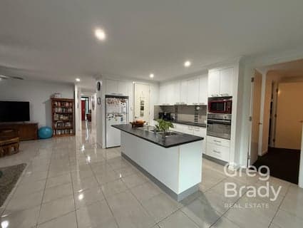 11 Hook Court, Sarina - Thumbnail 2