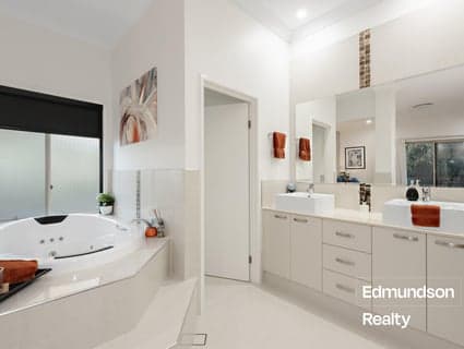 3 Serenade Drive, Coomera - Thumbnail 8