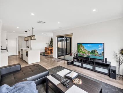 10 Sparland Street, Manor Lakes, VIC, 3024, Manor Lakes - Thumbnail 5