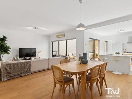 16 Juniper Bank Way, Subiaco - Thumbnail 5
