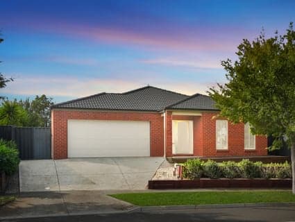 135 Kinglake Drive, Manor Lakes, VIC, 3024, Manor Lakes - Thumbnail 2
