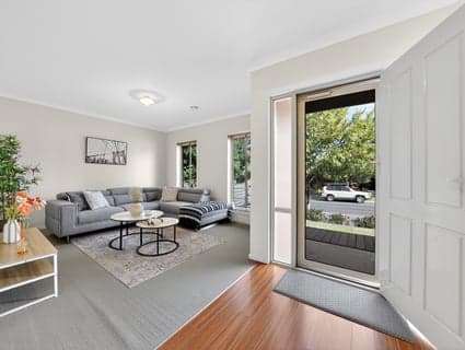135 Kinglake Drive, Manor Lakes, VIC, 3024, Manor Lakes - Thumbnail 3