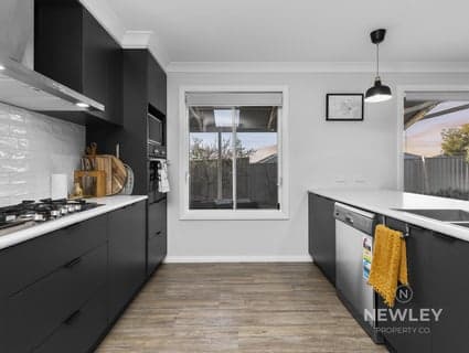 9 Bennelong Crescent, Lloyd - Thumbnail 6