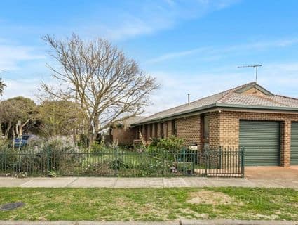 36 Second Avenue, Craigieburn - Thumbnail 2