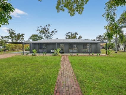 6 Minsky Court, Mount Low - Image 1