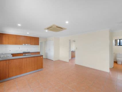 14 Links Court, Kin Kora - Thumbnail 4