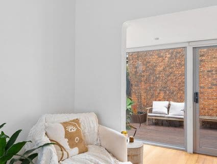 21 Dickinson Street, Hadfield - Thumbnail 3