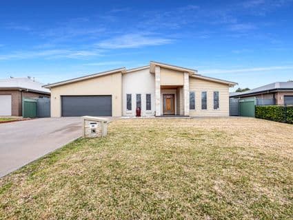 10 Southlakes Parade, Dubbo - Image 1