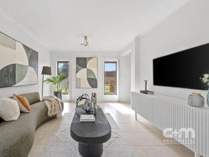1A Eileen Street, Hadfield - Image 1