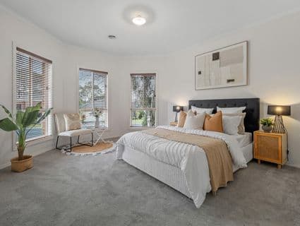 15 Creekwood Drive, Craigieburn - Thumbnail 2