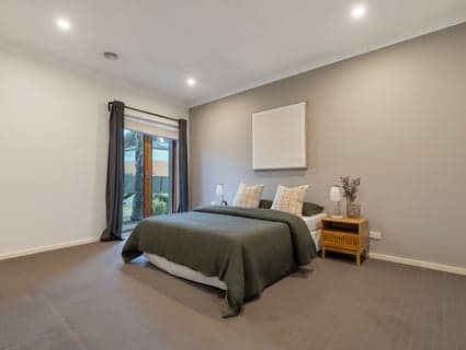 64 Oakgrove Drive, Craigieburn - Thumbnail 2