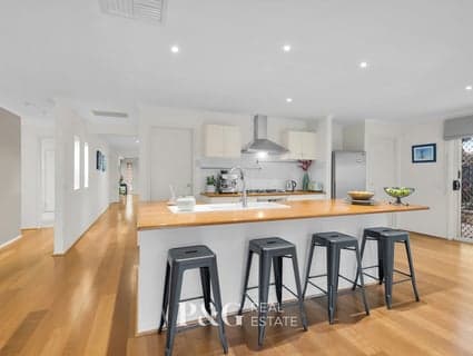 156 The Promenade, Narre Warren South - Thumbnail 2
