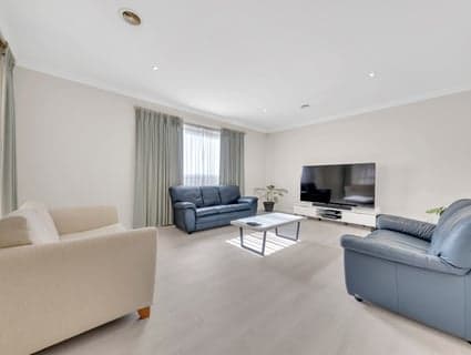 12 Colchester Circuit, Roxburgh Park - Thumbnail 6