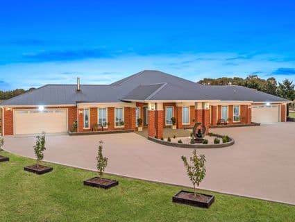 11 Rangeview Close, Mickleham - Thumbnail 3